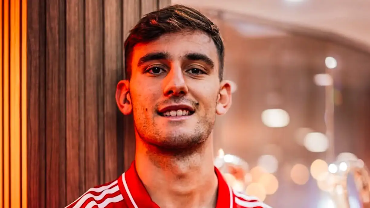 O que ninguém esperava: Lucca chega e promete abalar o clube… Ver Mais