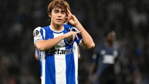 PSG contactou Jorge Mendes para saber de Rodrigo Mora, mas acabou por abandonar a corrida