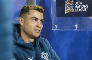 Salvador Sobral critica Cristiano Ronaldo e fala em «síndrome de semideus»