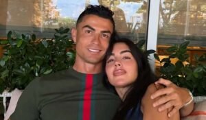Cristiano Ronaldo esperou quase 40 minutos por uma mesa num restaurante e surpreendeu o chef