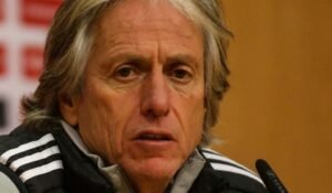 Adeptos defendem Jorge Jesus e deixam aviso à Seleção após polémica com Cristiano Ronaldo