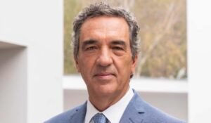Júlio Magalhães regressa à televisão com novo programa após afastamento da TVI
